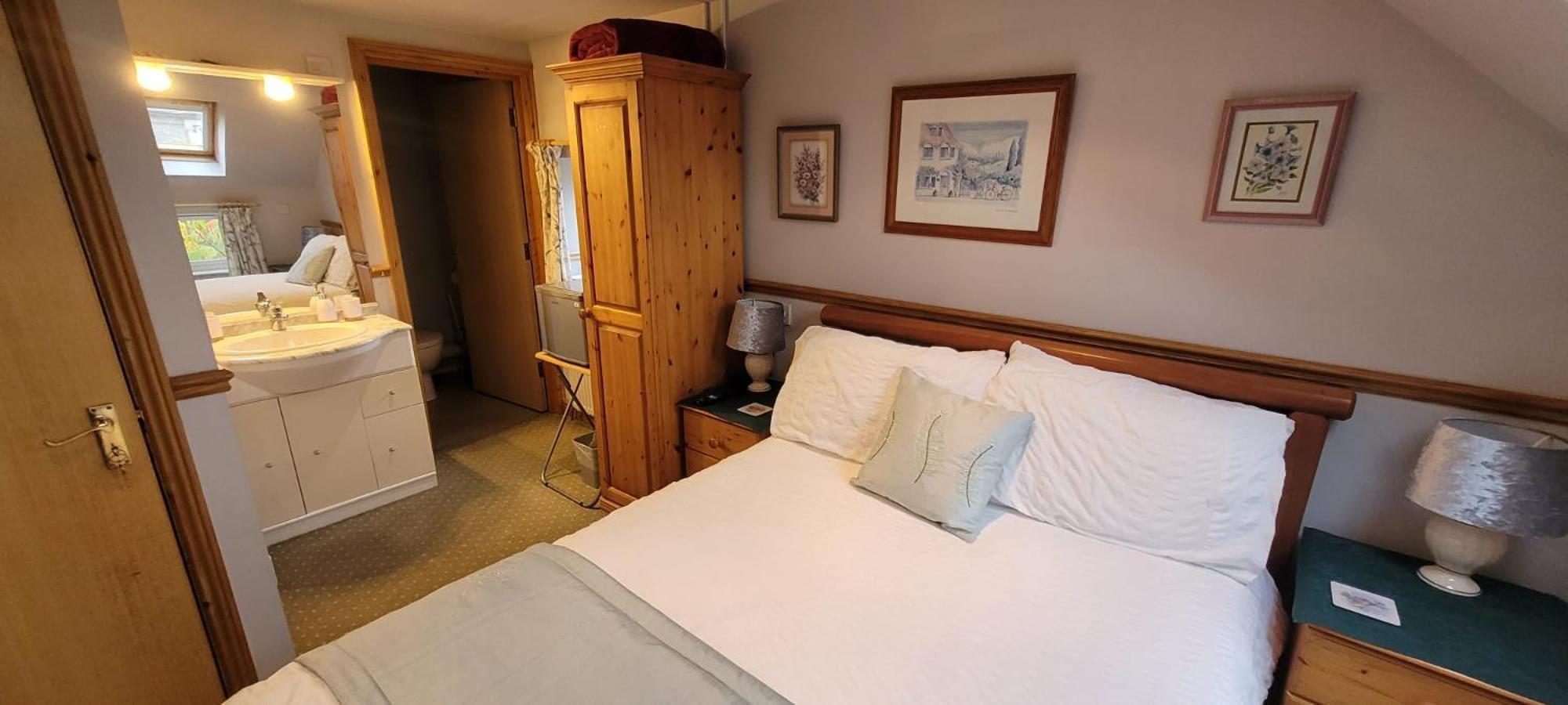 Alington House Bed & Breakfast CBG Екстериор снимка